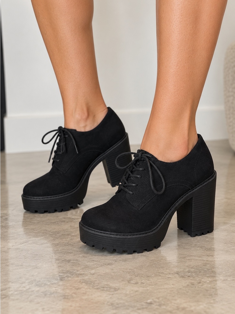 New Women's Black Suede Platform Lace-Up Oxford Heels Size 9